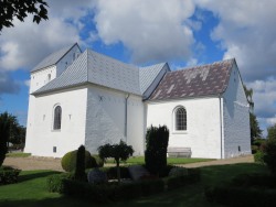 Hvejsel kirke. Foto 14/9 2021