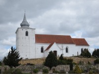 Ølsted kirke. Foto 29/4 2022.