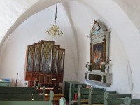 Orgel og tidligere altertavle